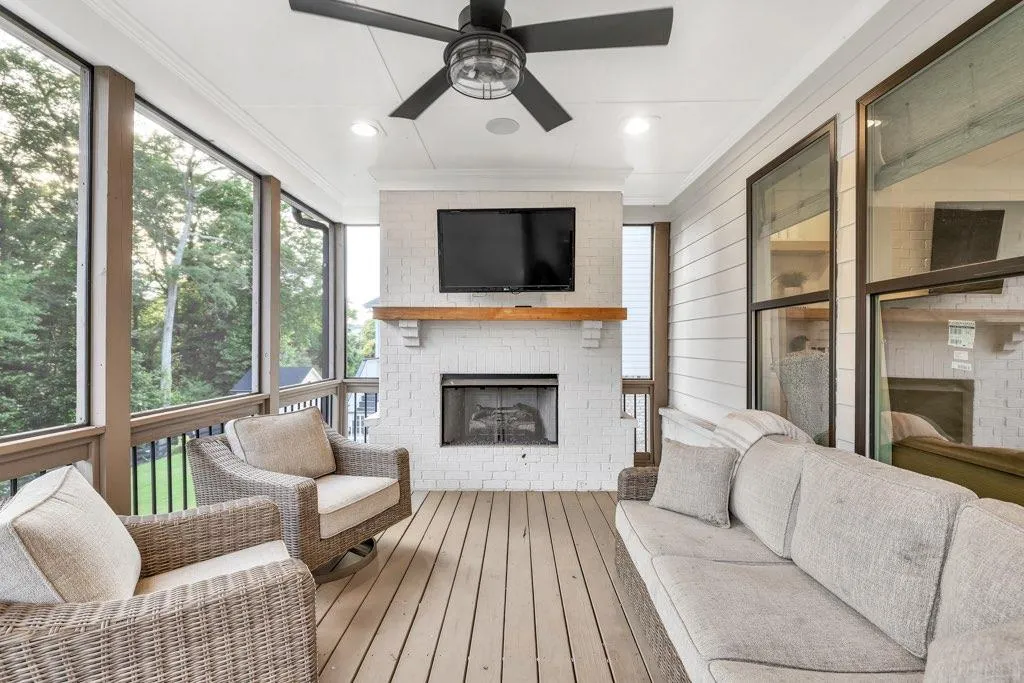 Buford, Georgia 30518, United States, 5 Bedrooms Bedrooms, ,4 BathroomsBathrooms,Residential,Active,142179