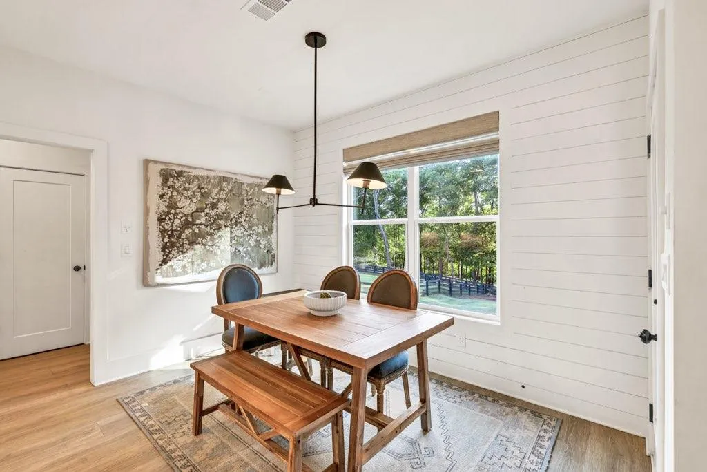 Buford, Georgia 30518, United States, 5 Bedrooms Bedrooms, ,4 BathroomsBathrooms,Residential,Active,142179