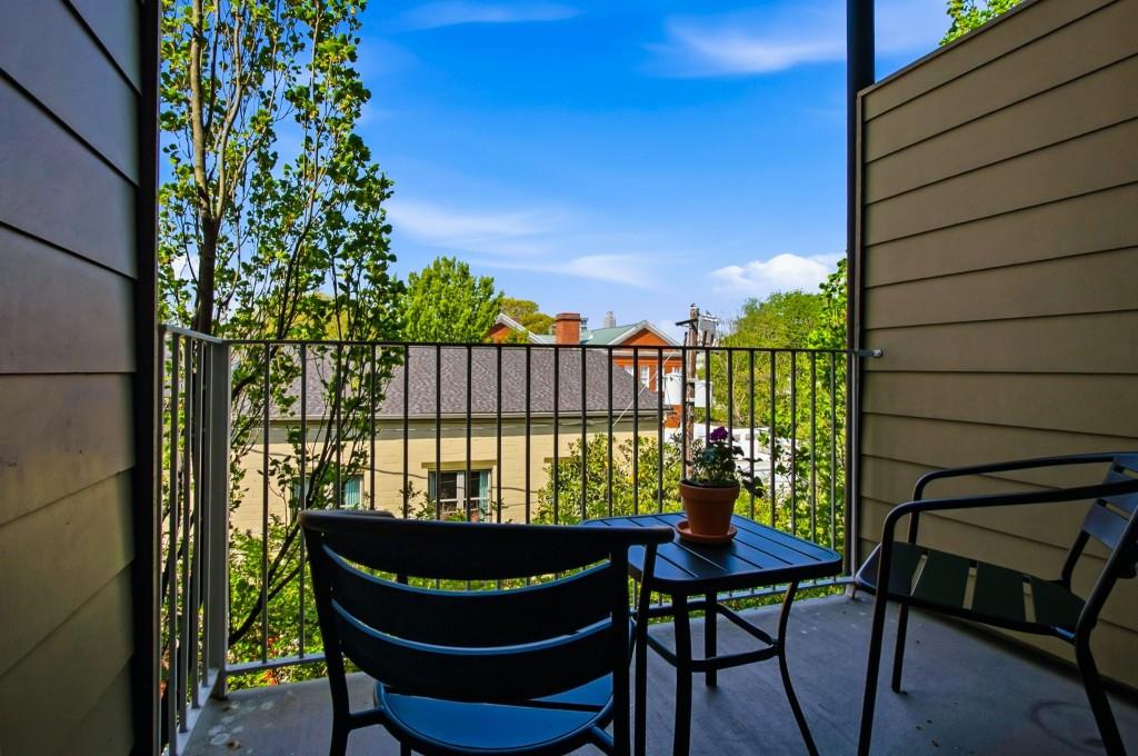 15 Waddell Street NE 303