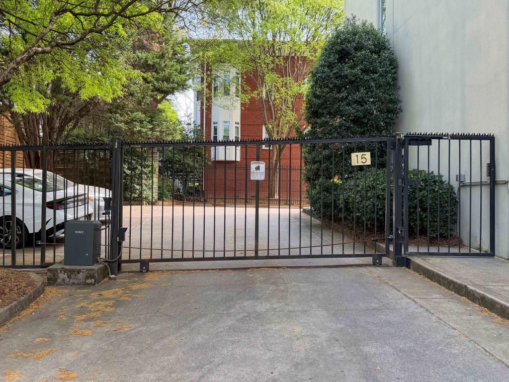 15 Waddell Street NE 303