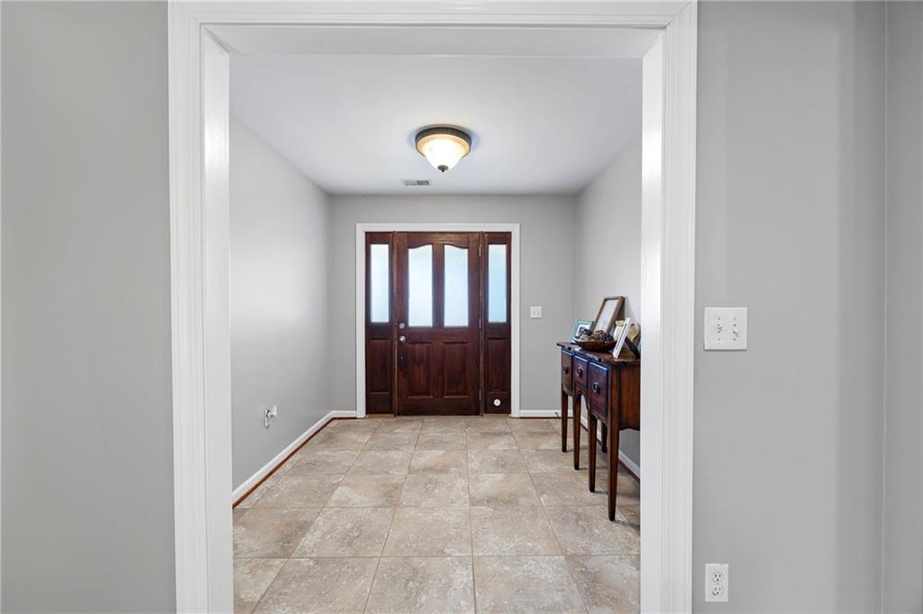711 E Cochran Road SE