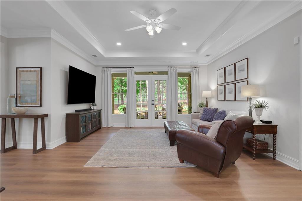 975 York Cove