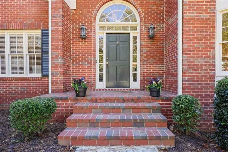 963 Bolingbrook Drive SW
