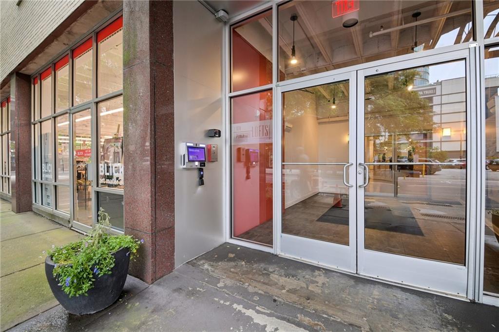 878 Peachtree Street NE 411