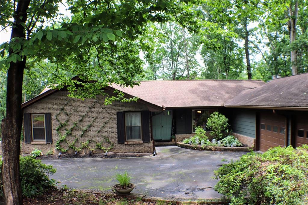 1310 Larkview Drive SW
