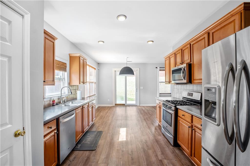 6498 Stonelake Place SW