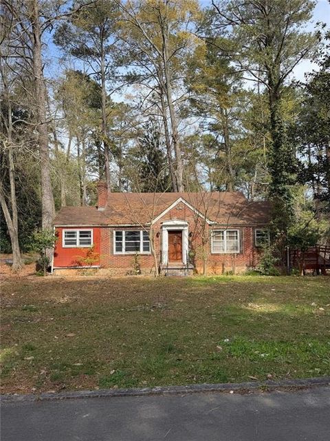 Homes For Sale - 5436 Park Circle<br/> Stone Mountain, GA 30083