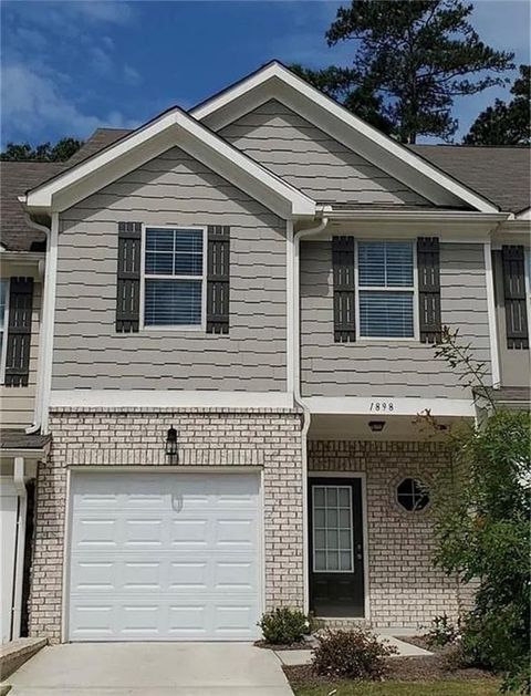 Townhouse For Rent - 1898 Old Dogwood<br/> Jonesboro, GA 30238