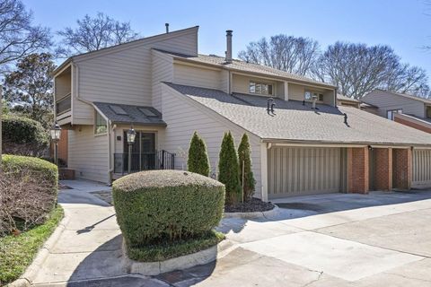 Townhouse For Sale - 4092 Columns Drive<br/> Marietta, GA 30067