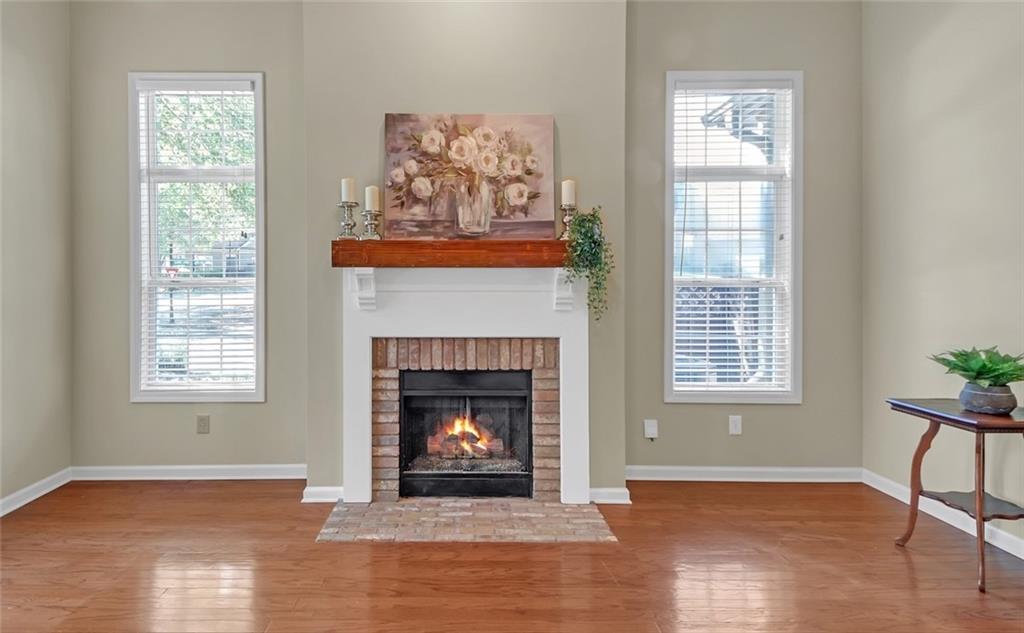 206 Glens Loop, Woodstock, Georgia image 3