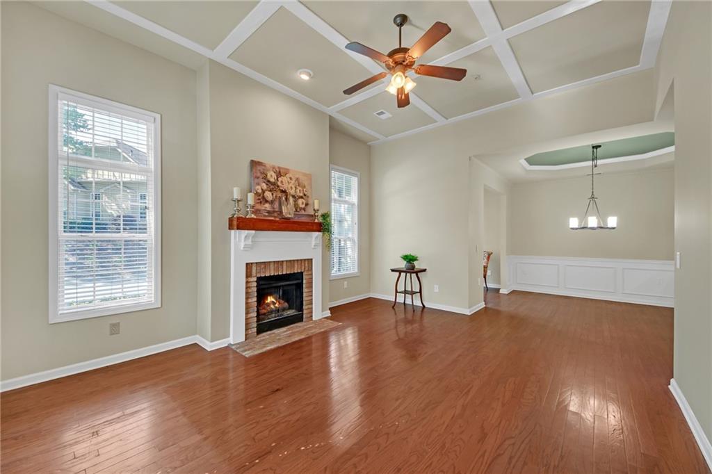 206 Glens Loop, Woodstock, Georgia image 2