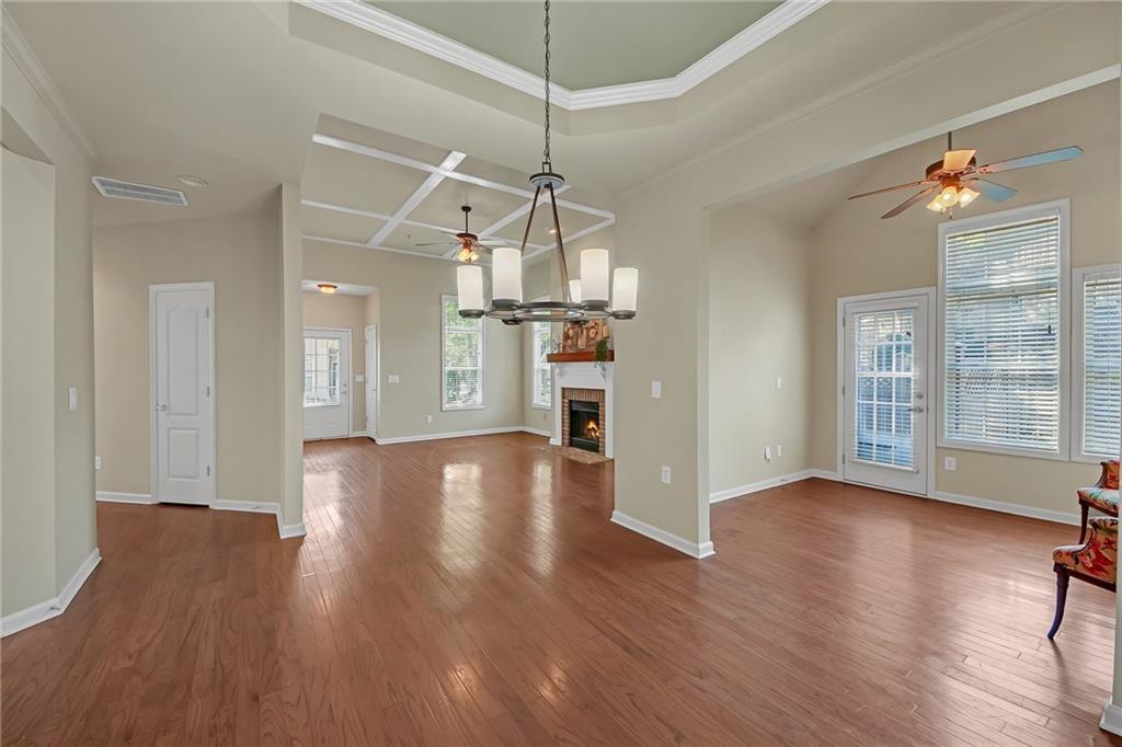 206 Glens Loop, Woodstock, Georgia image 10