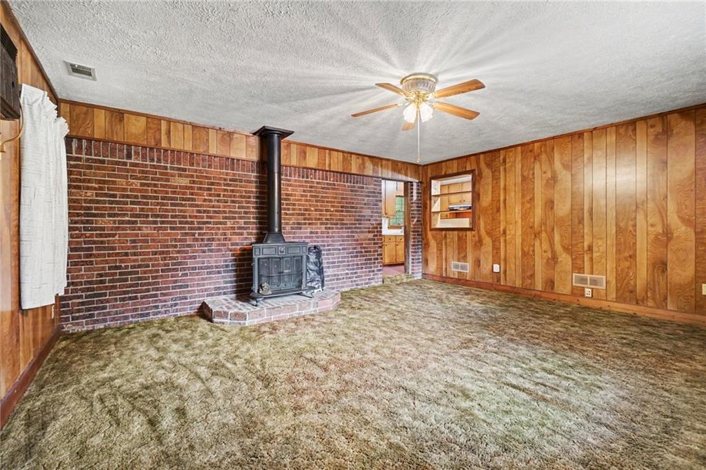 3383 Navaho Trail SE