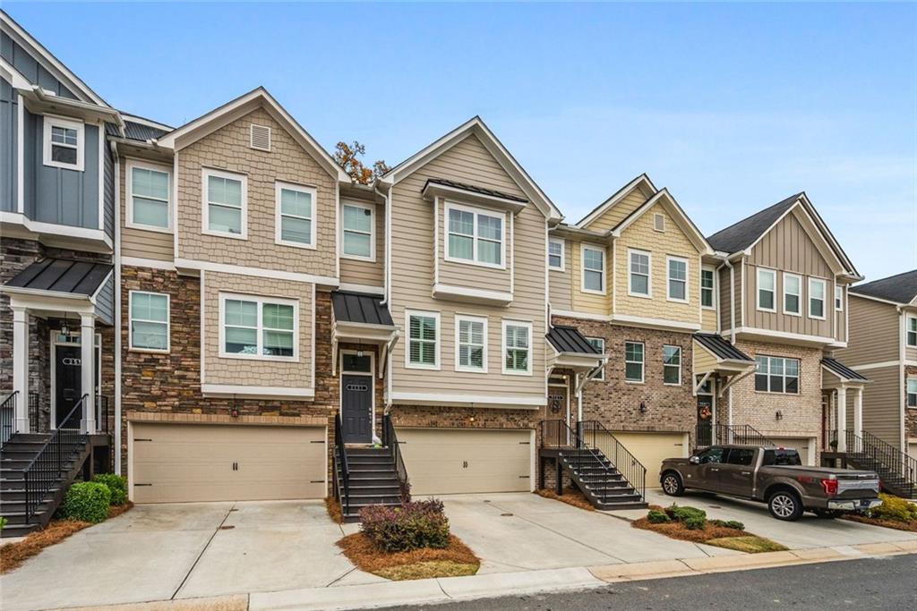 2523 Hedgeway Circle