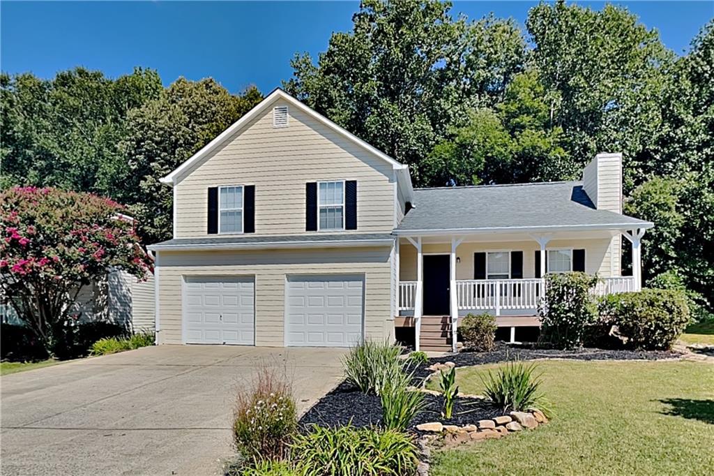 Charming 3 bed, 2.5 bath, 1,536 sqft home in Kennesaw! Open kitchen concept with updated counters and a spacious living room. Primary suite with attached bathroom. Spacious backyard, great for gatherings! Pets accepted on a case by case basis. Additional admin fees apply. The Fireplace is decorative. Schedule your showing today! This home is as-is.
This home may be located within a Homeowners Association (HOA) community. If so, residents will be responsible for adhering to all HOA rules and regulations. Please contact your agent or landlord's agent for more information.
DISCLAIMER: Cobb County has certain restrictions on the number and relationship of occupants living in single family homes. All prospective tenants represent that they have reviewed, understand and shall comply with such restrictions.