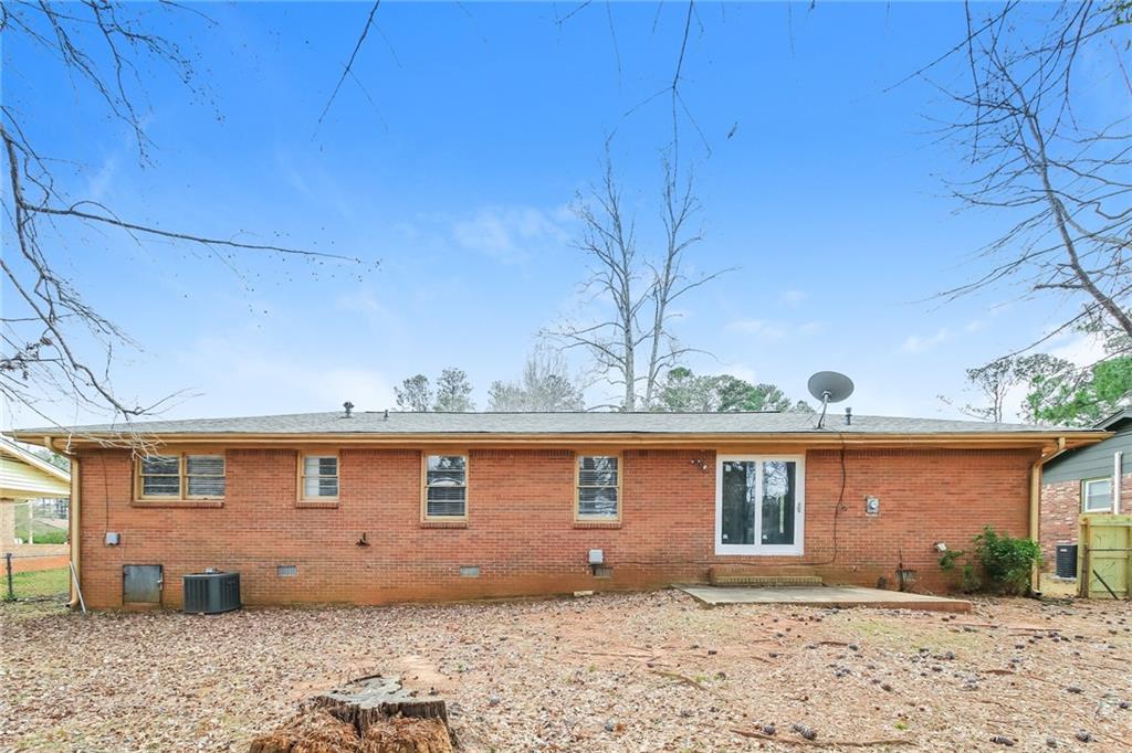 1828 Hallmark Drive, Griffin, Georgia image 17