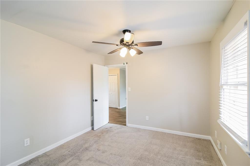 1828 Hallmark Drive, Griffin, Georgia image 13