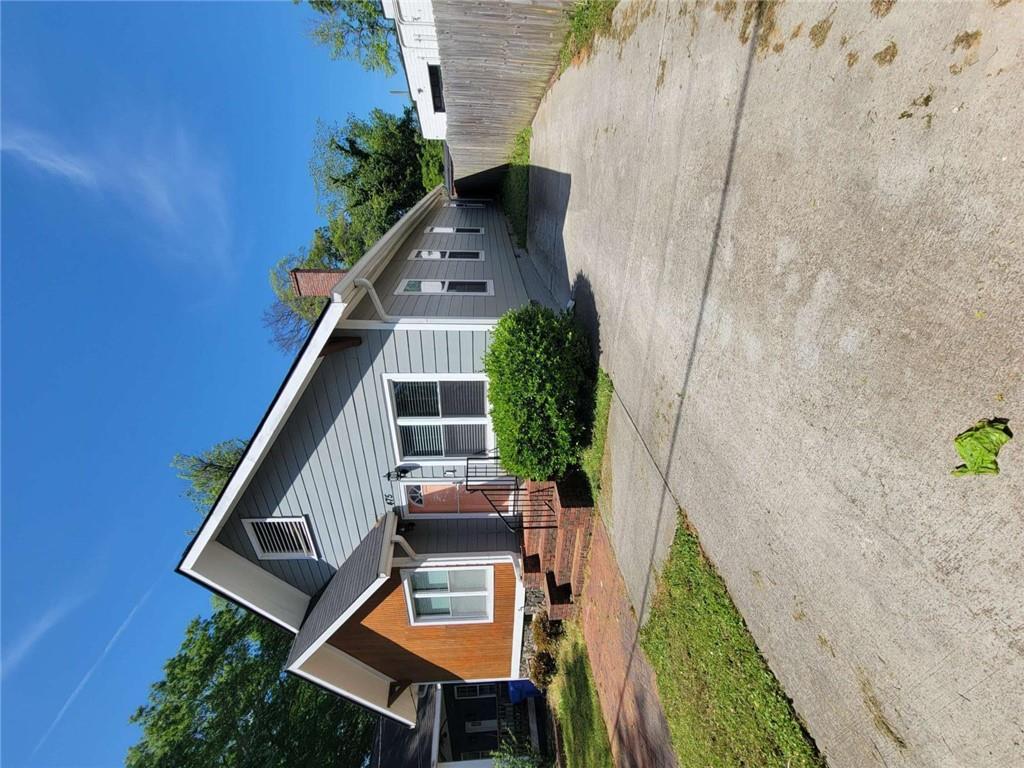 475 SW Willard Avenue