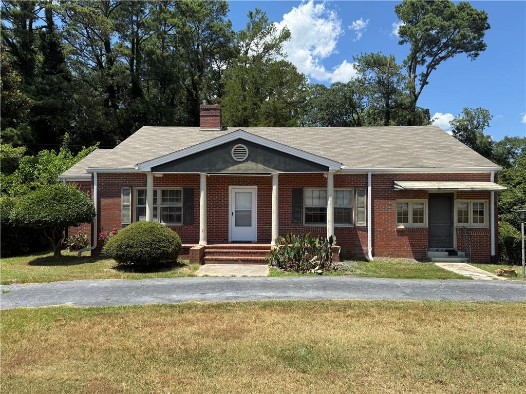 998 Highland Circle SE