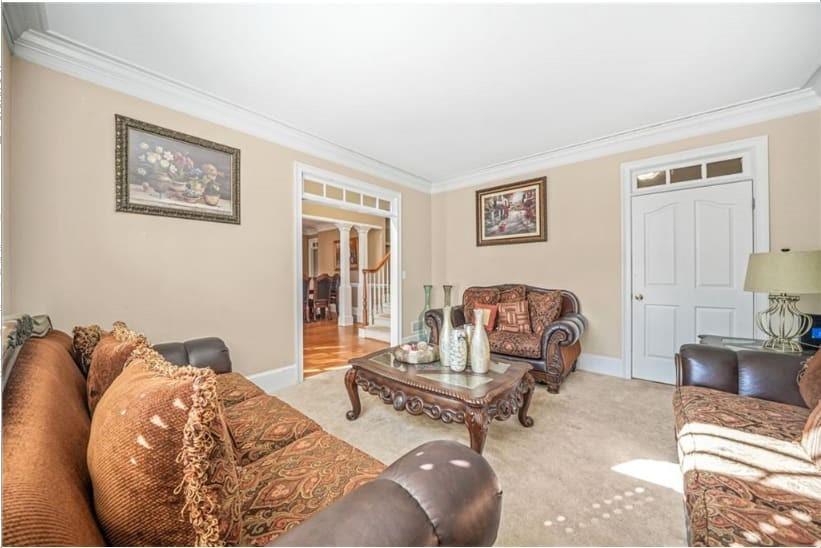 1561 Annapolis Way