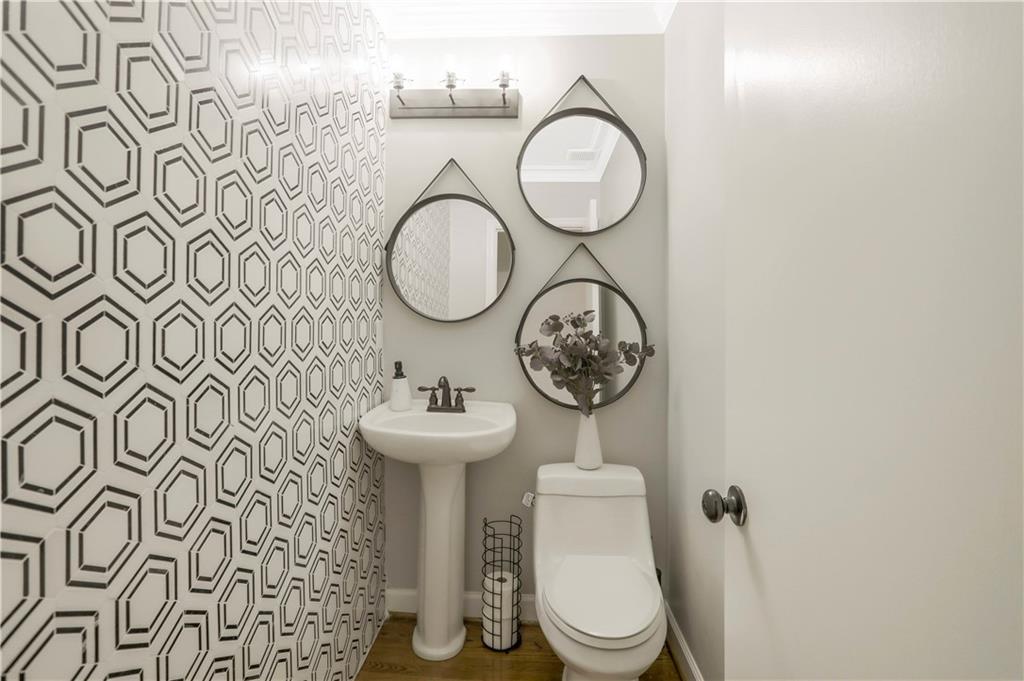 3902 Peachtree Dunwoody Road NE