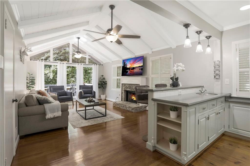 3902 Peachtree Dunwoody Road NE