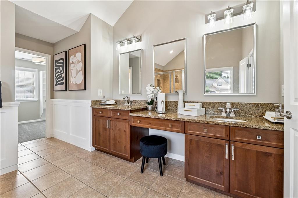 Lakestone - Residential