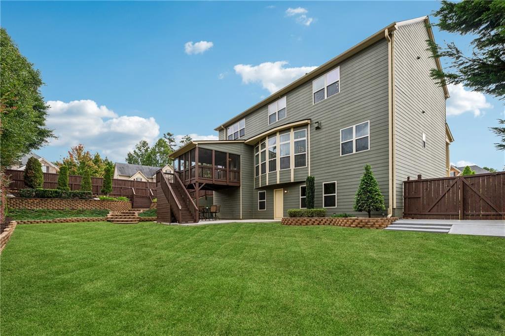 Lakestone - Residential