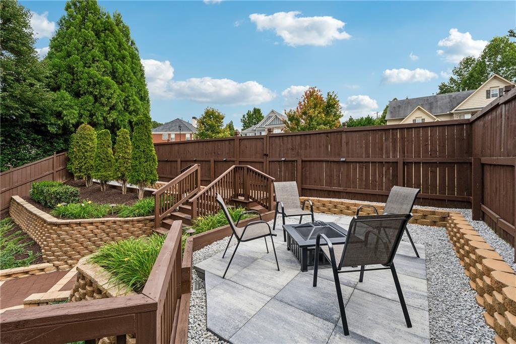 Lakestone - Residential