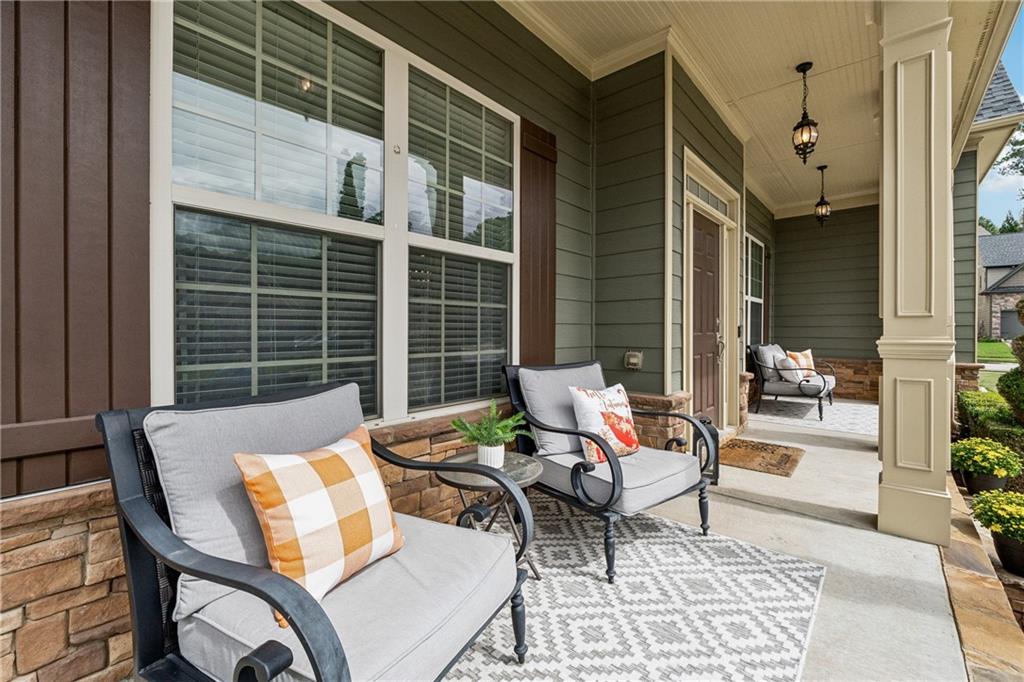317 Lakestone Landing