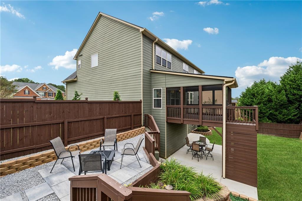 Lakestone - Residential