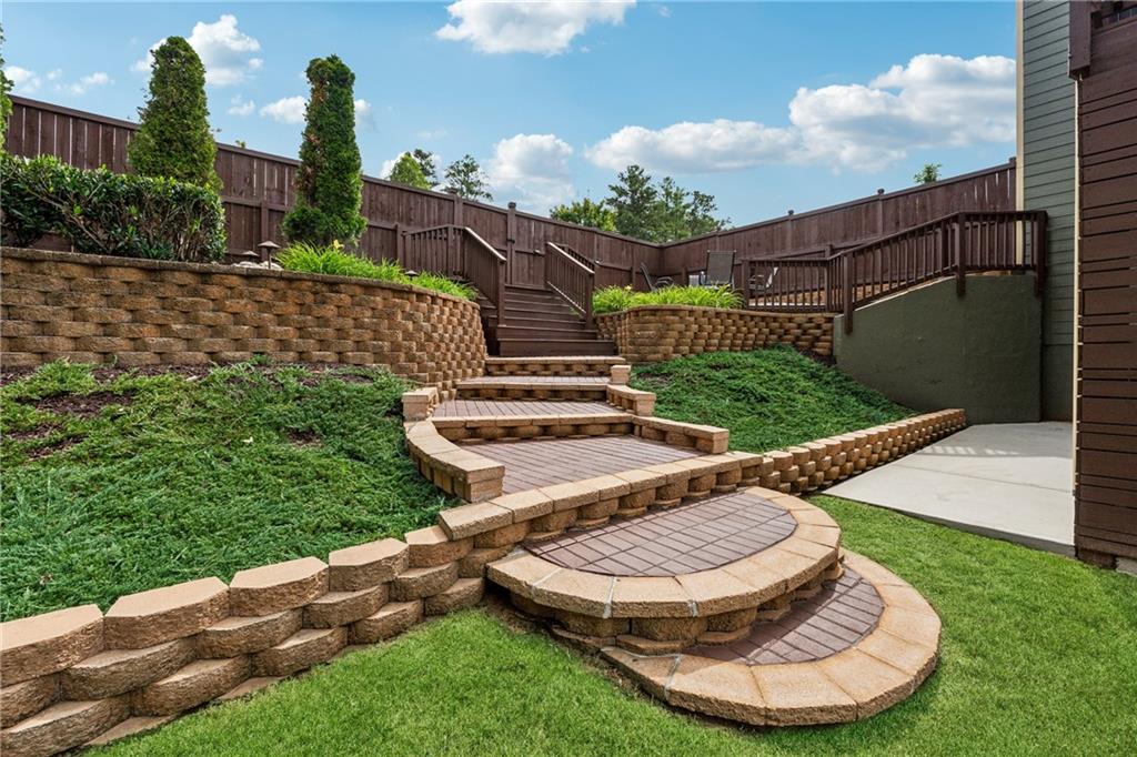 Lakestone - Residential