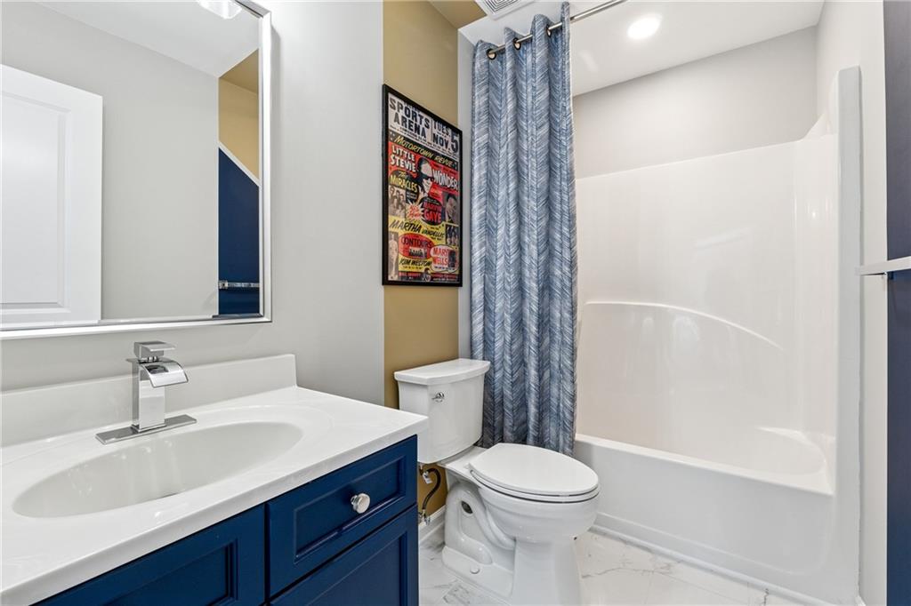 Lakestone - Residential