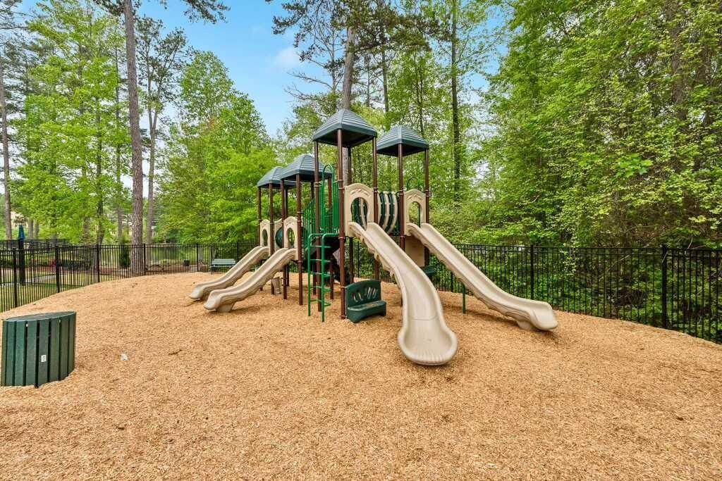 Lakestone - Residential