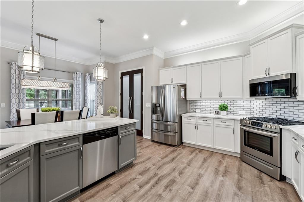 Lakestone - Residential