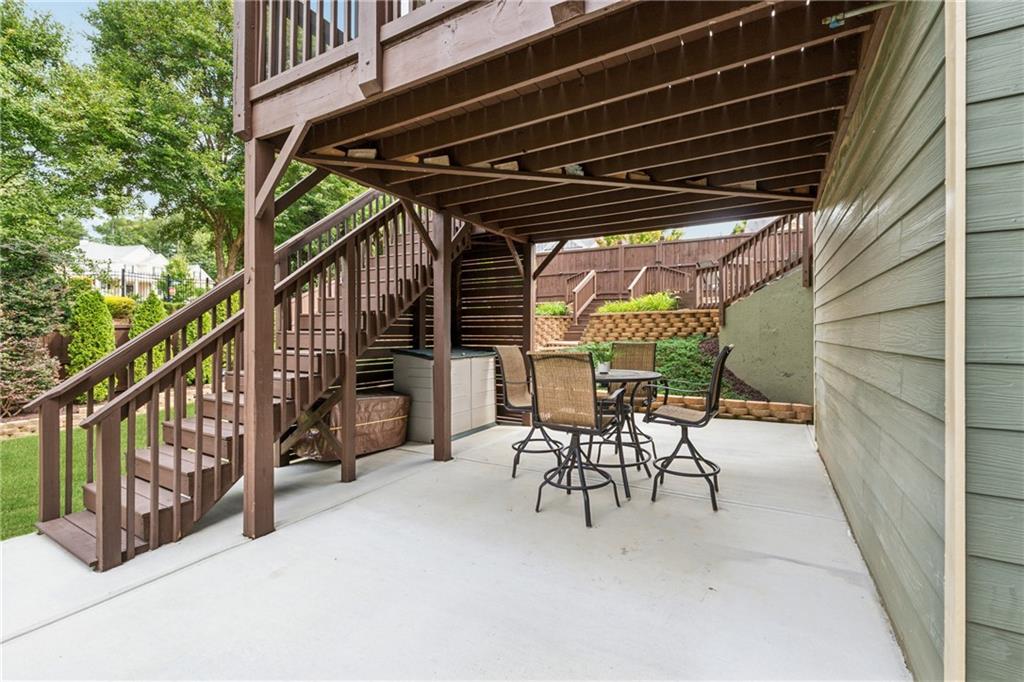 Lakestone - Residential