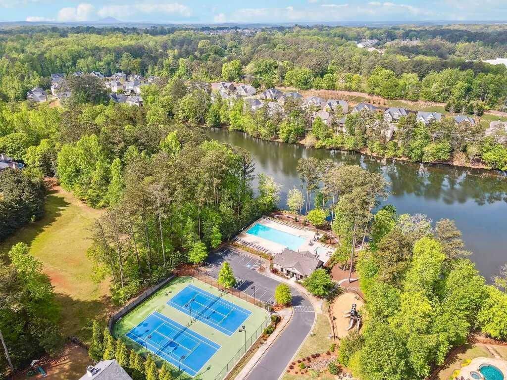 Lakestone - Residential