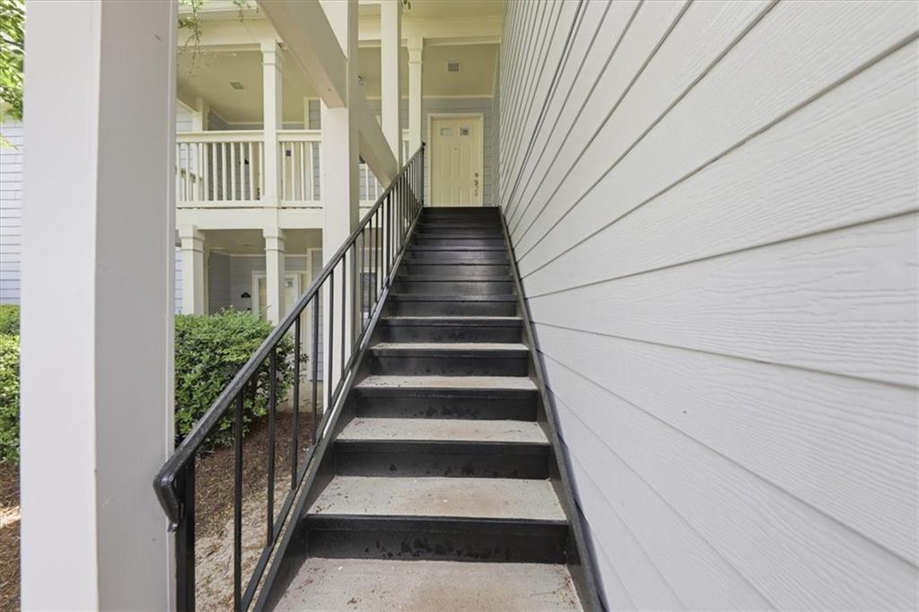 18 Matawan Circle SE 18