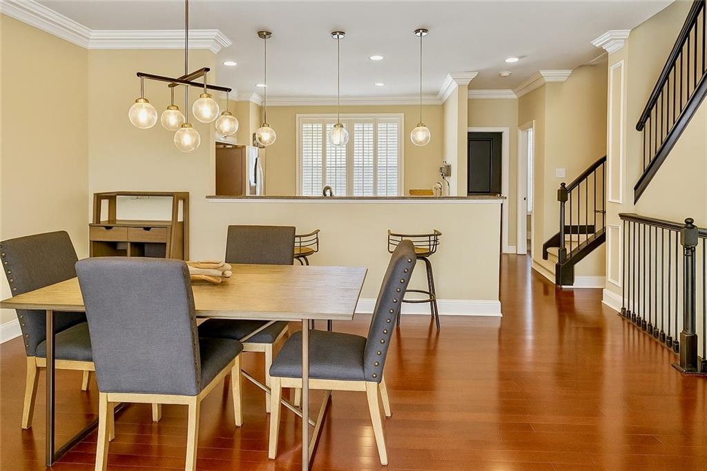 3235 Greenwood Oak Drive