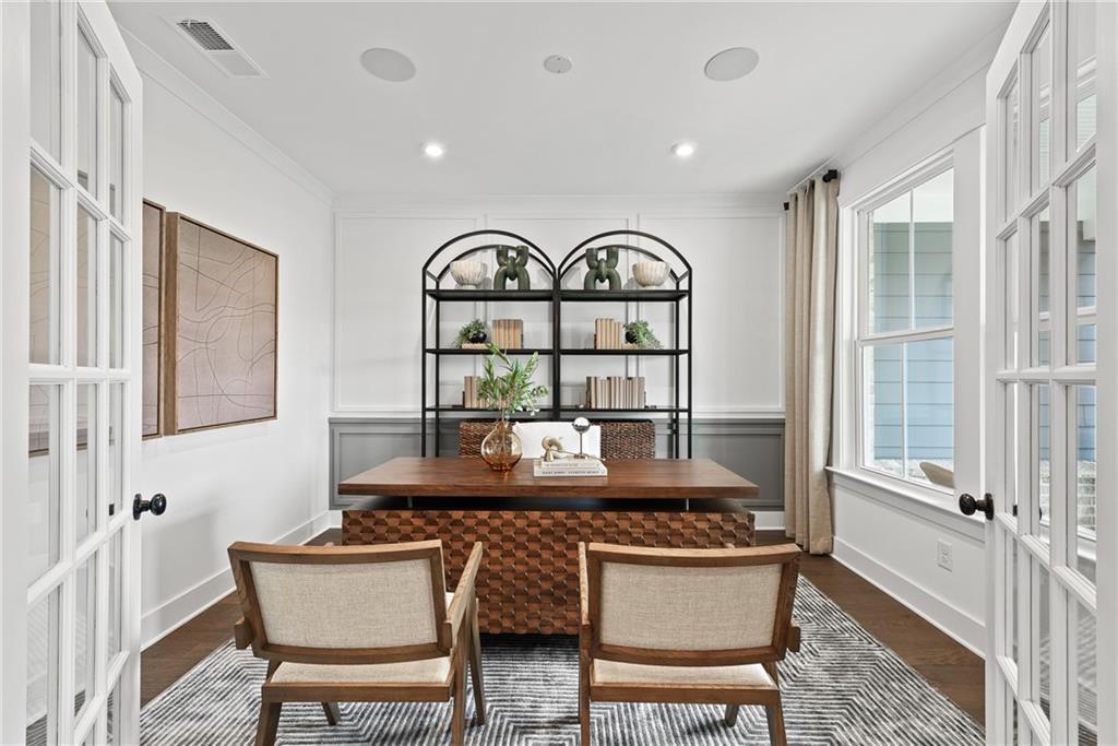 313 Canoe Place