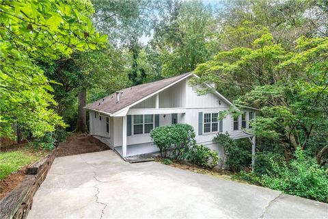 819 Gardenia Lane Decatur GA 30033