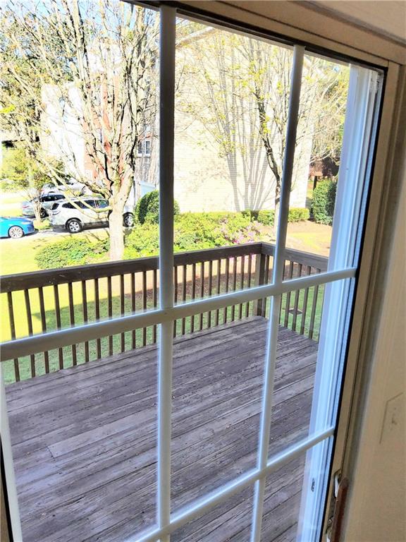 528 Lantern Wood Drive, Scottdale, Georgia image 7