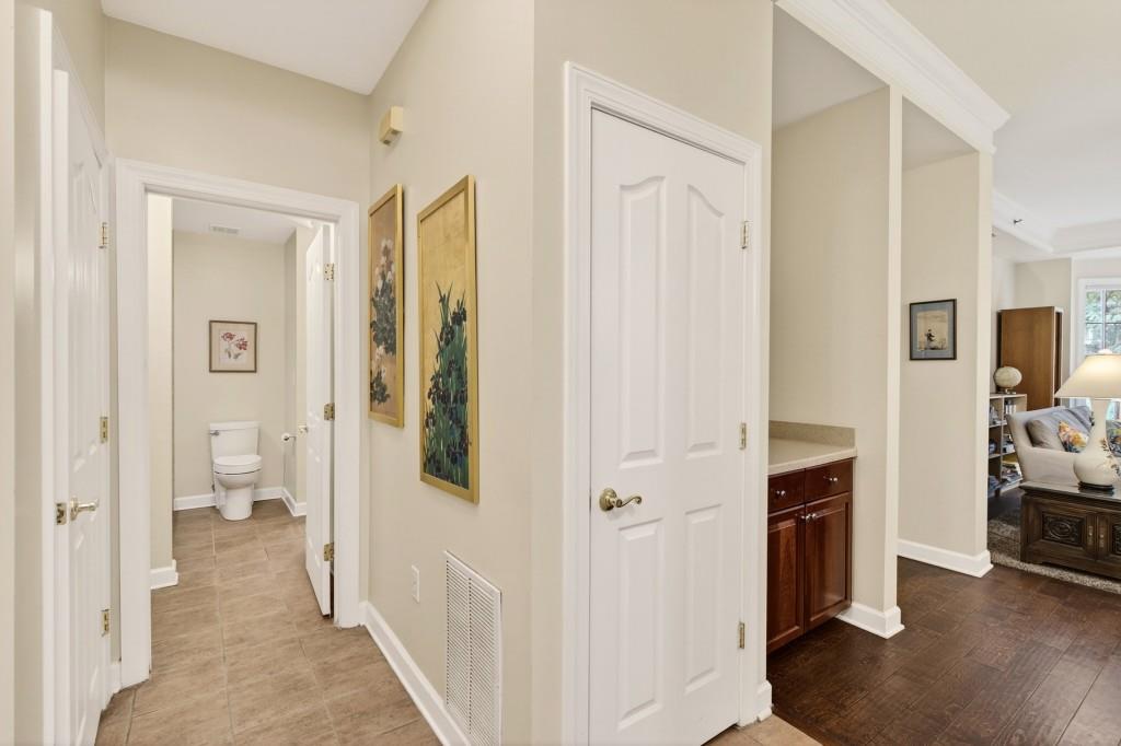 850 Piedmont Avenue NE 2306