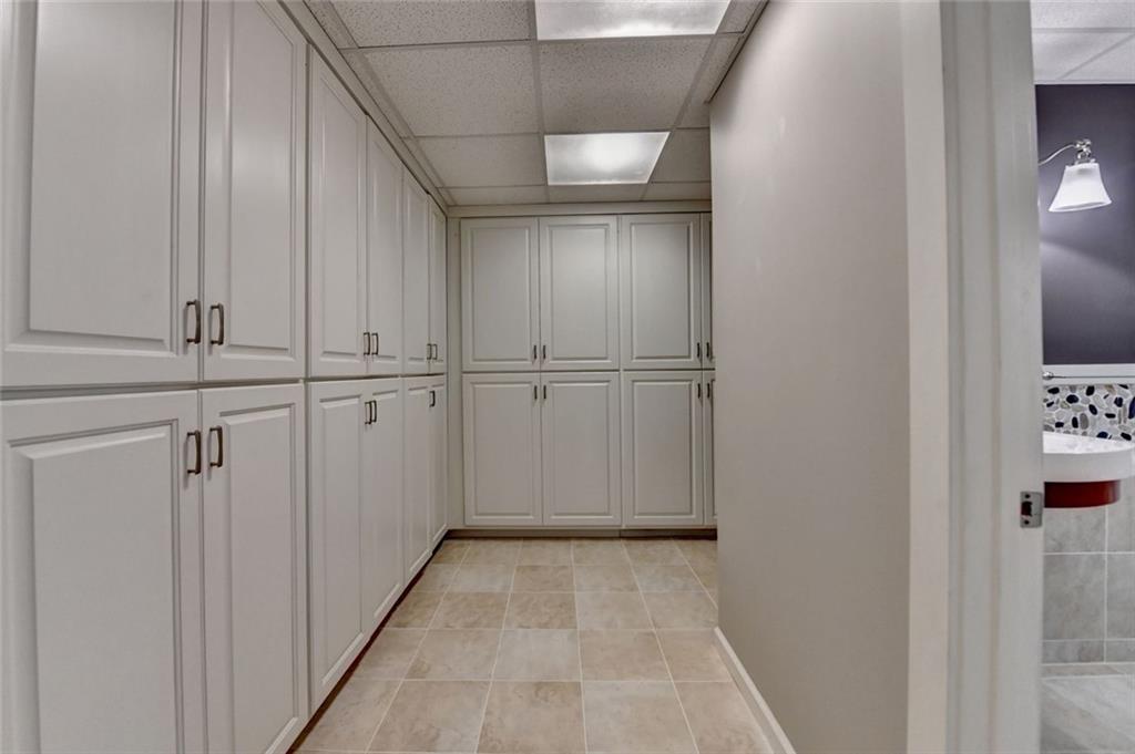 5507 Martina Way, Dunwoody, Georgia image 37