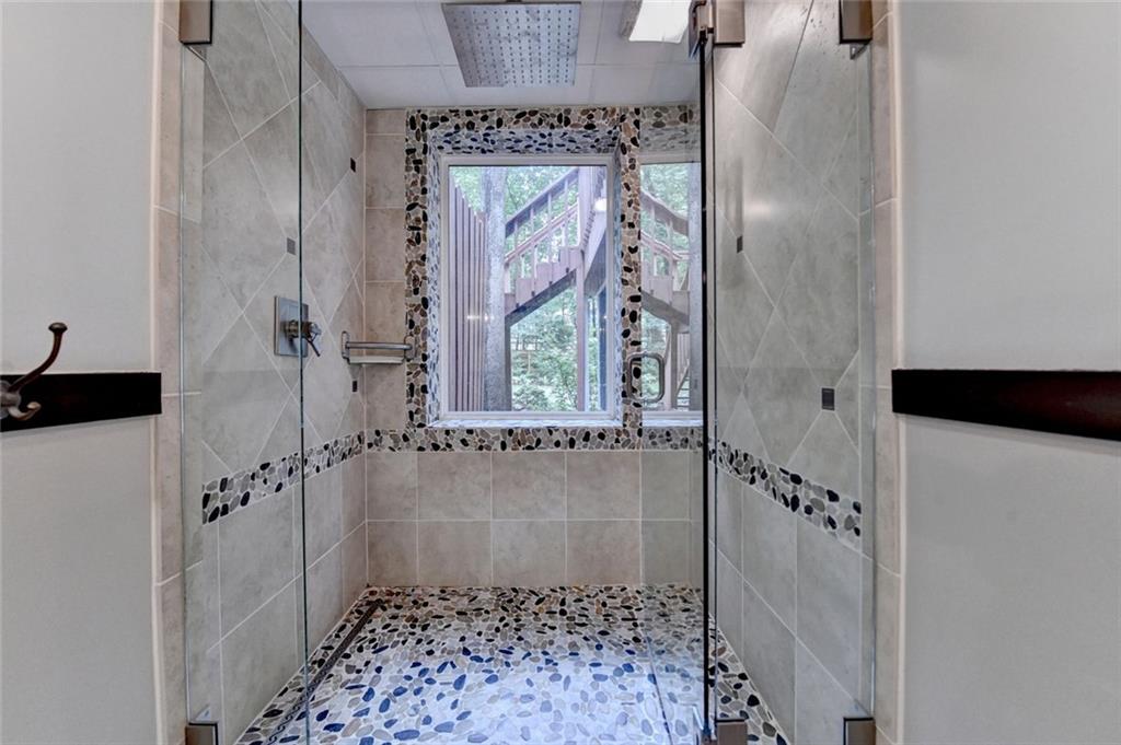 5507 Martina Way, Dunwoody, Georgia image 39