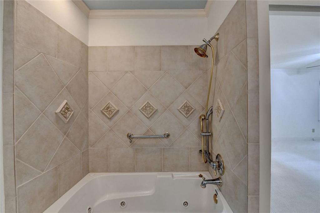 5507 Martina Way, Dunwoody, Georgia image 24