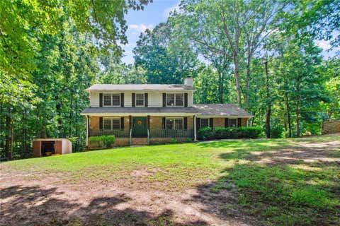 Homes For Sale - 1873 Raintree Court<br/> Snellville, GA 30078