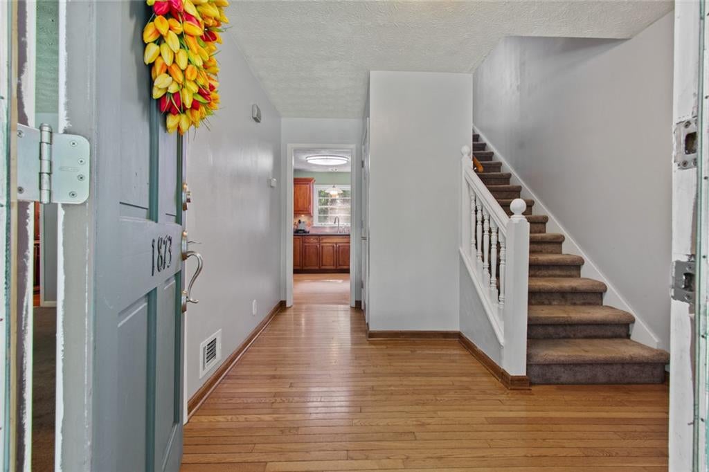 1873 RAINTREE Court
