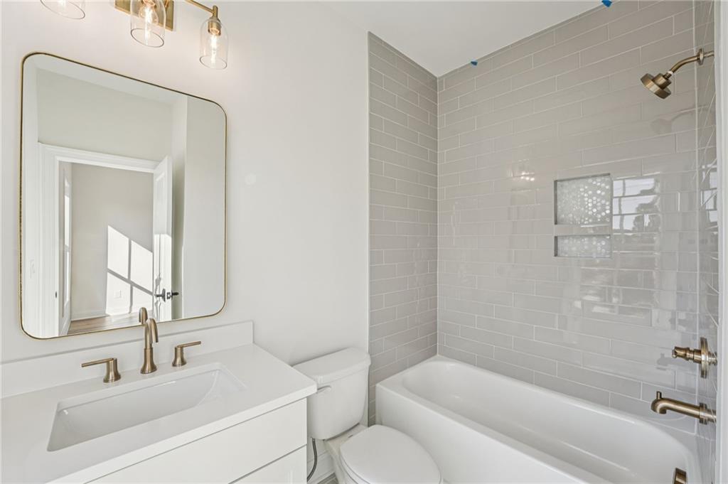 Towns on Thompson - Residential