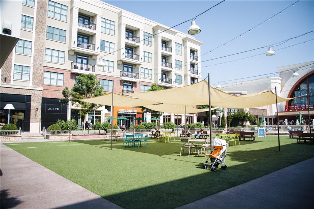 Towns on Thompson - Residential